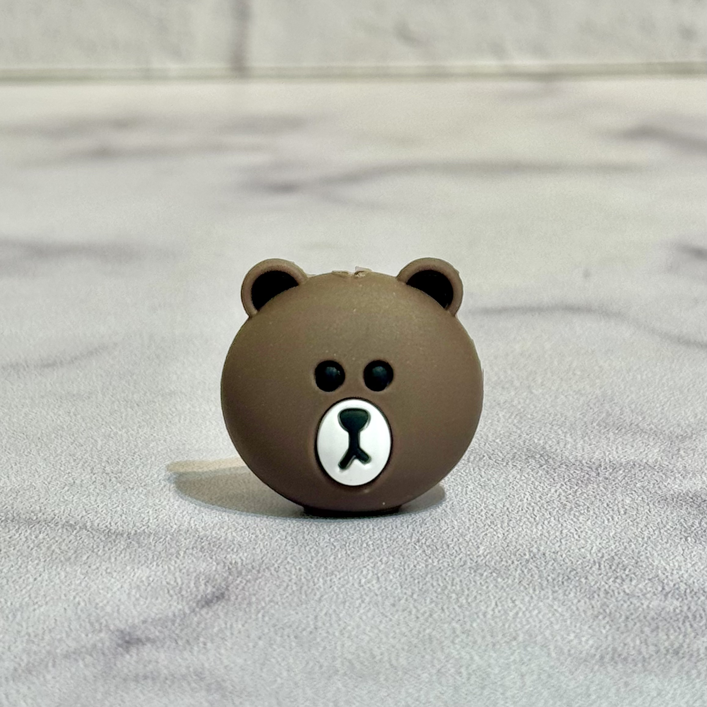 محافظ سر کابل خرس قهوه ای